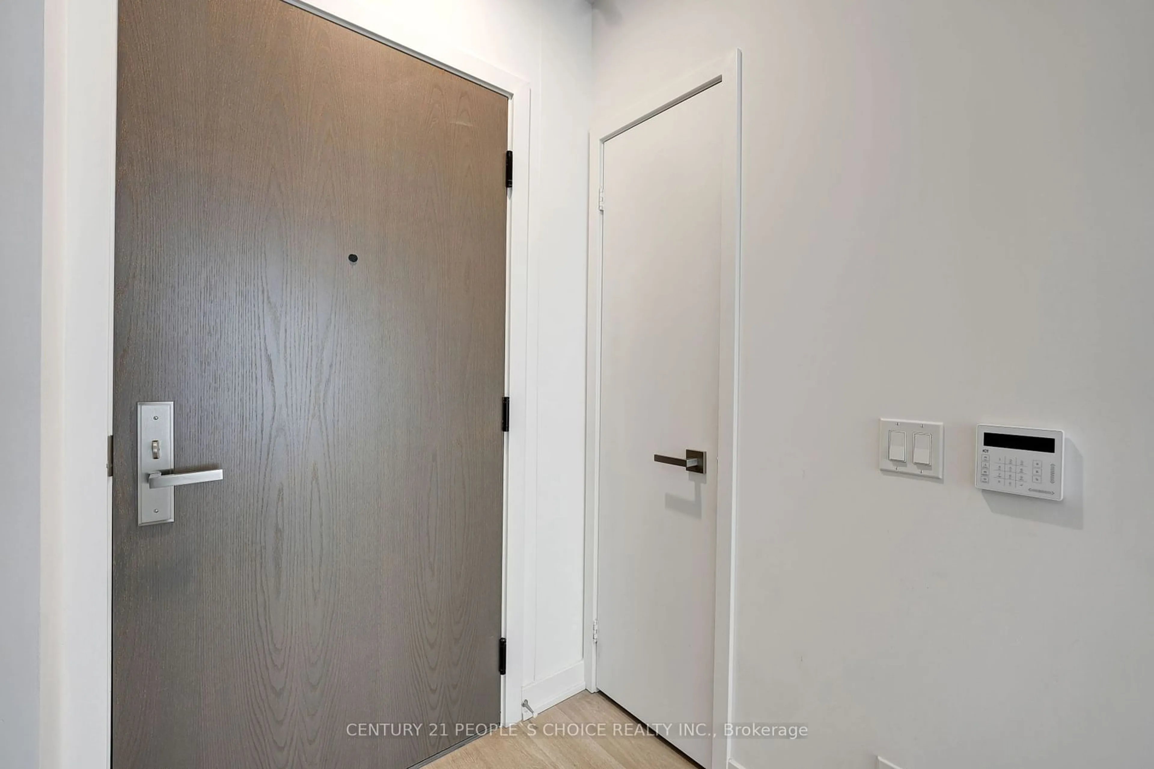 Indoor entryway, not visible floor for 30 Tretti Way #1004, Toronto Ontario M3H 0E3