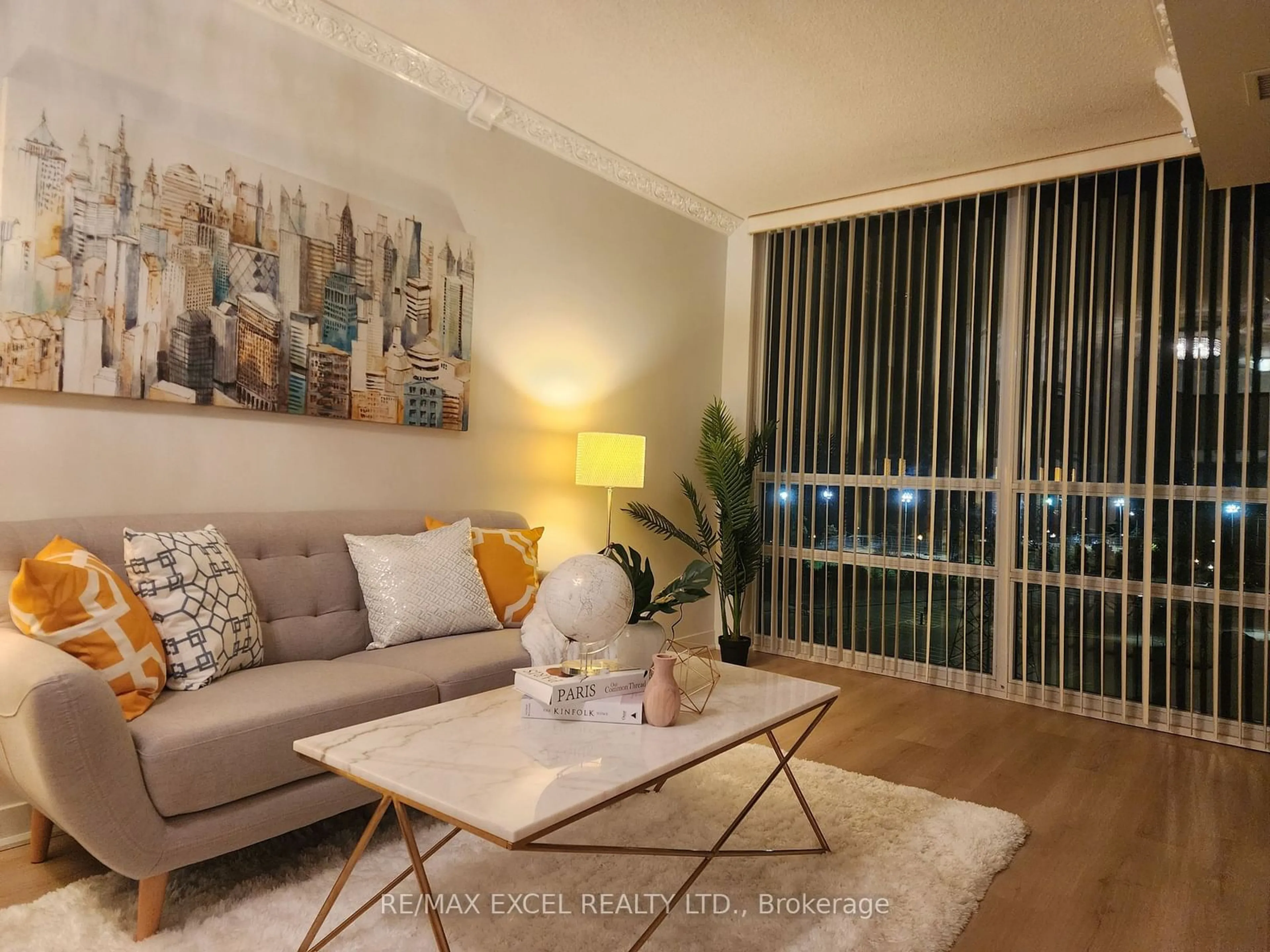 Living room, wood floors for 5740 Yonge St #803, Toronto Ontario M2M 0B1