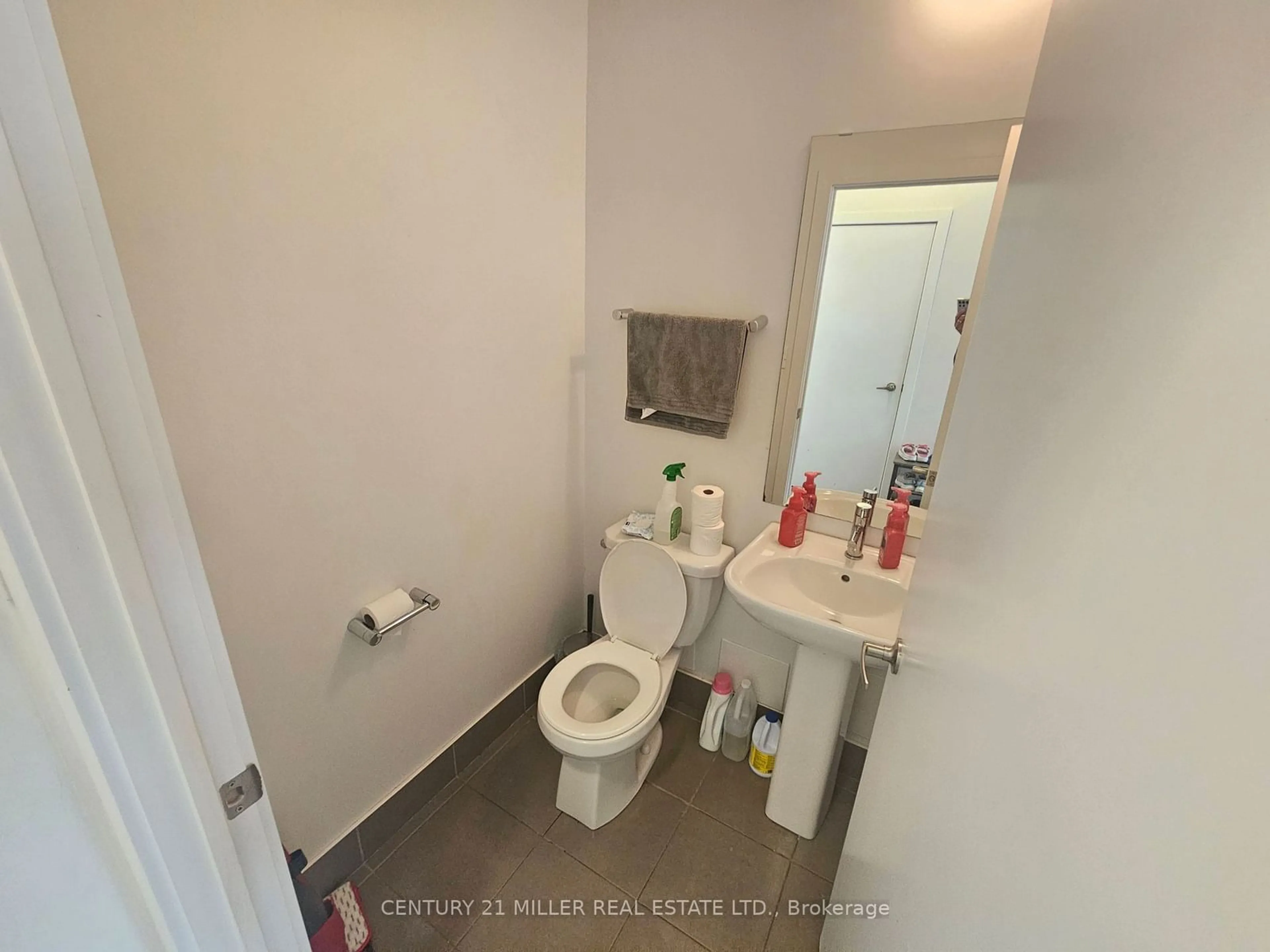 Standard bathroom, not visible floor for 99 The Donway #107, Toronto Ontario M3C 0N8