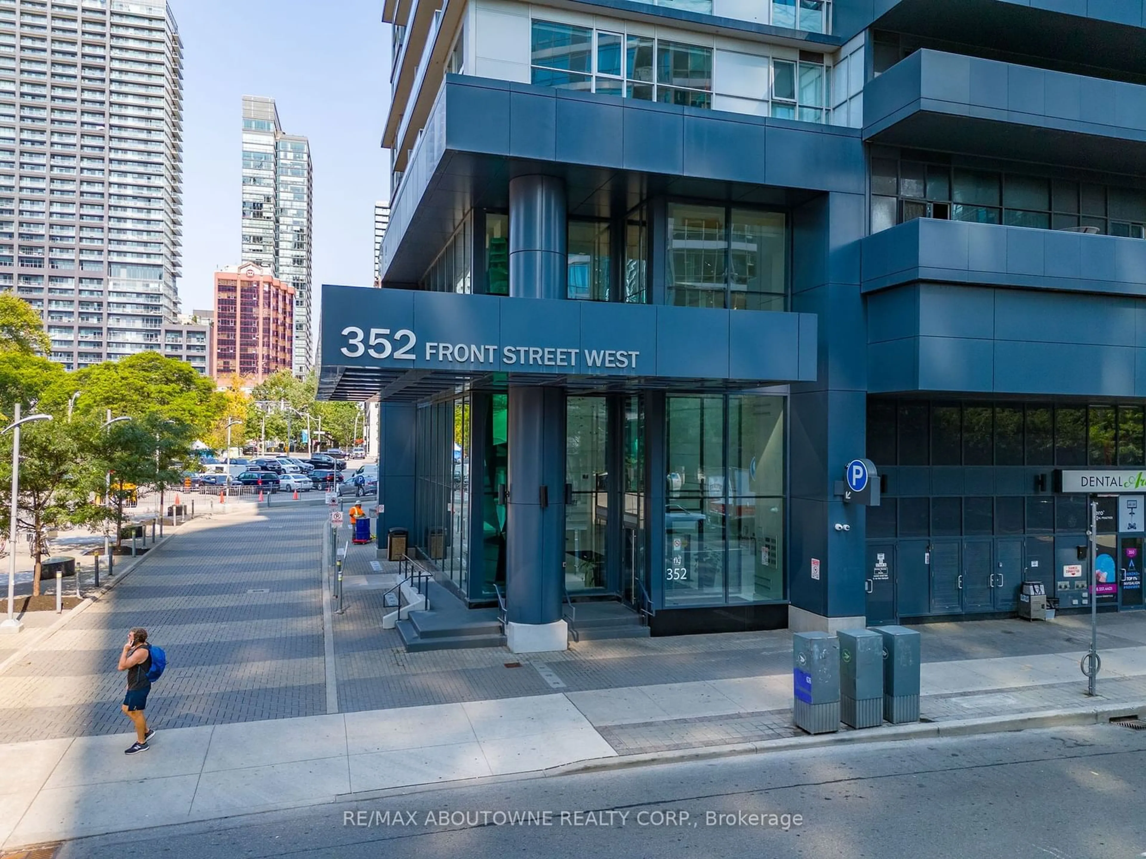 A pic from exterior of the house or condo, the street view for 352 Front St #1920, Toronto Ontario M5V 0K3