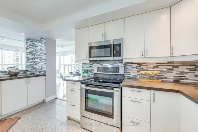 Additional property image - 77 Harbour Sq Unit 2207