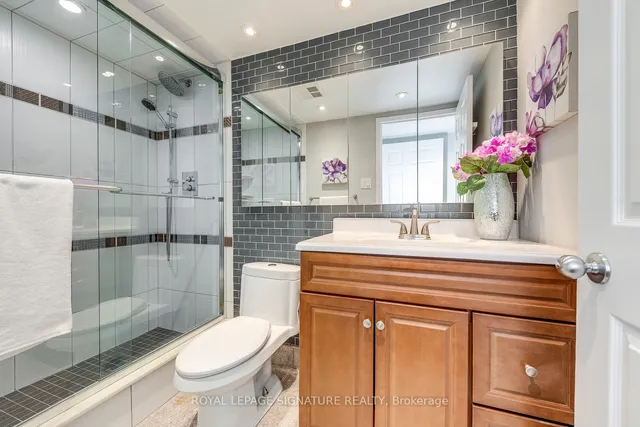 Additional property image - 77 Harbour Sq Unit 2207