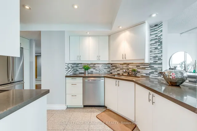 Additional property image - 77 Harbour Sq Unit 2207
