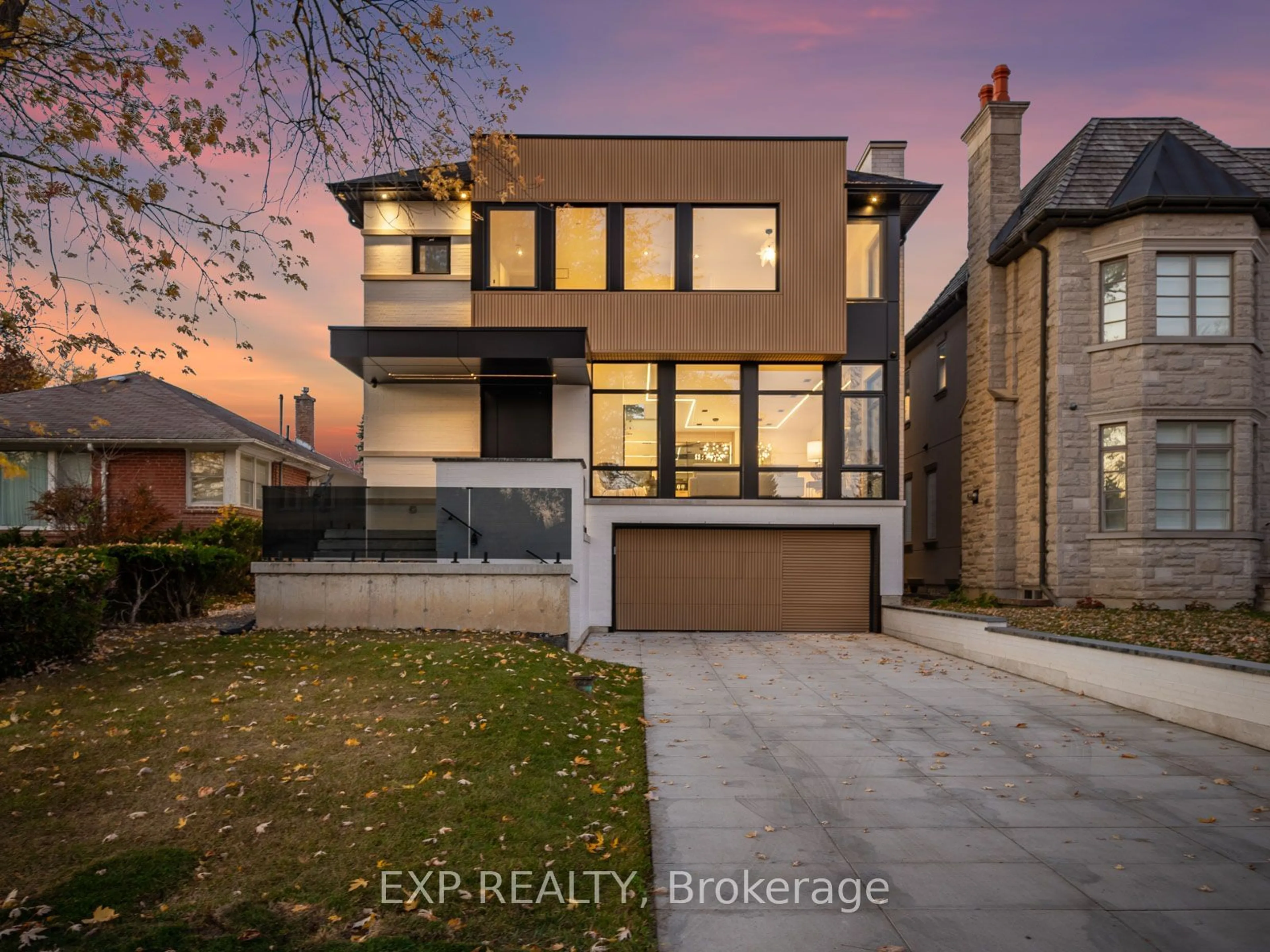 Frontside or backside of a home, the street view for 274 Dunview Ave, Toronto Ontario M2N 4J5