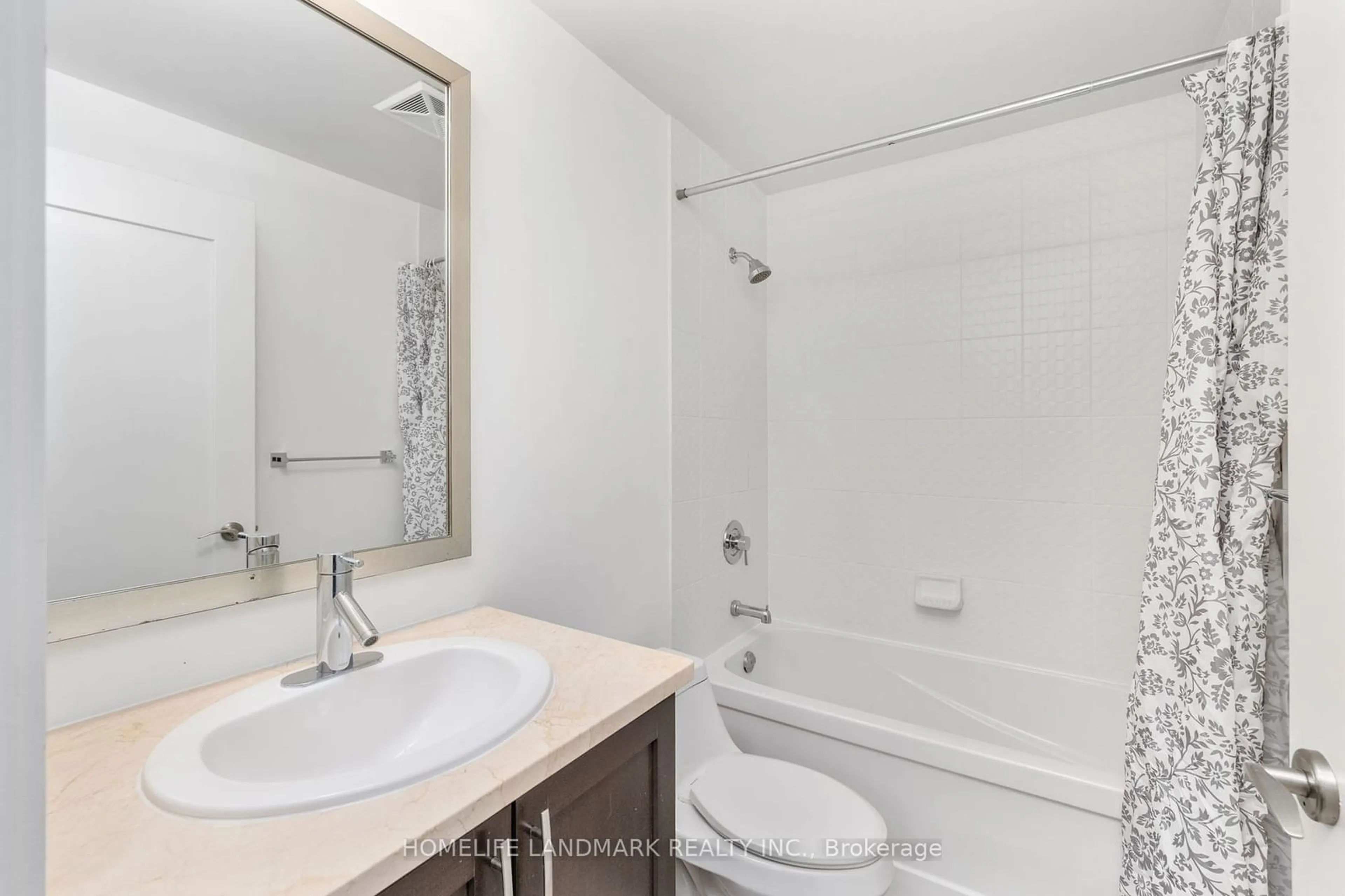 Standard bathroom, not visible floor for 825 Church St #3002, Toronto Ontario M4W 3Z4