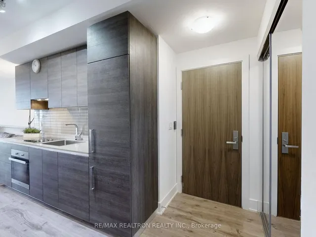 Additional property image - 200 Bloor St Unit 2007