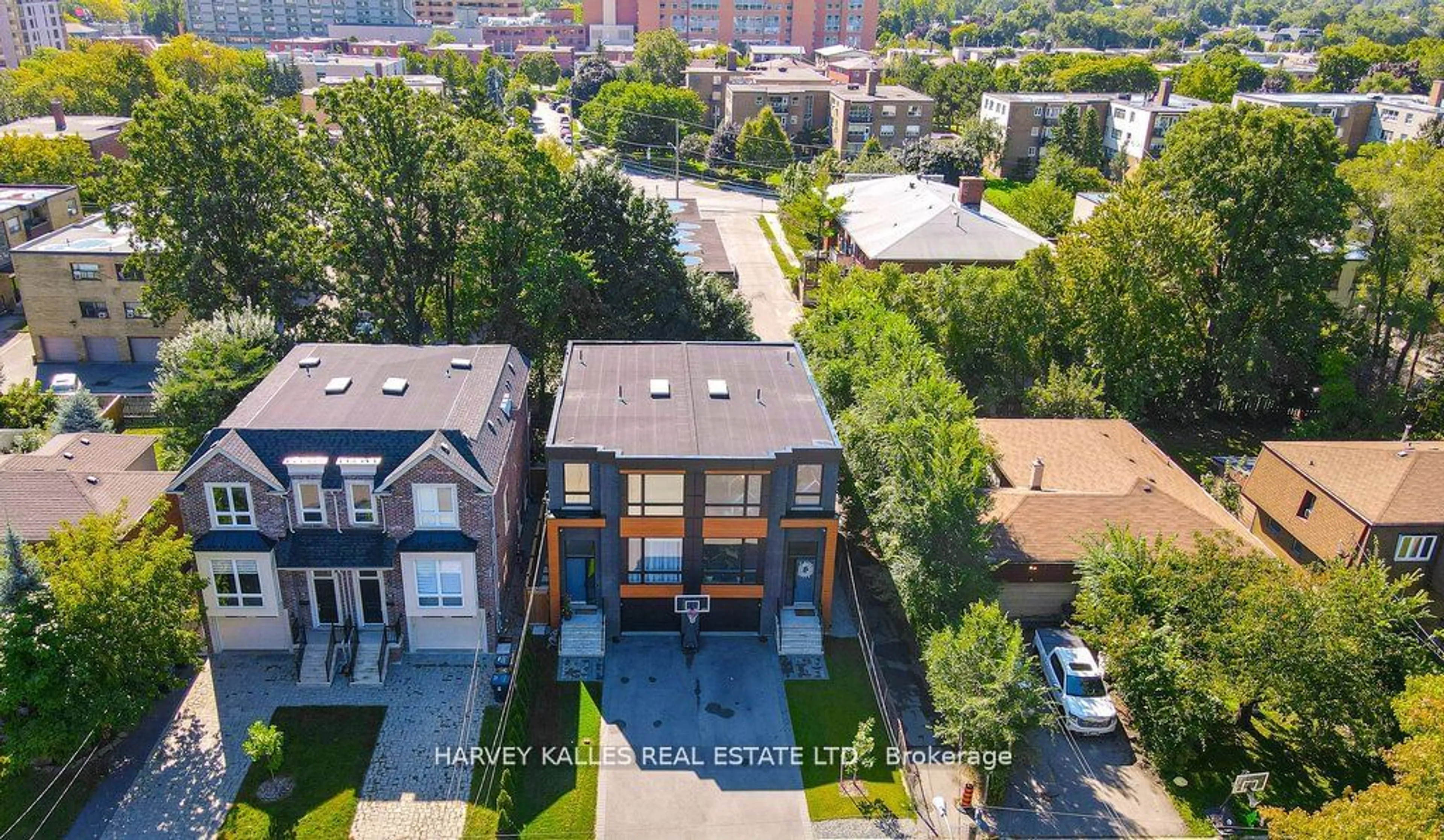 A pic from exterior of the house or condo, the street view for 39 Marquette Ave, Toronto Ontario M6A 1X8