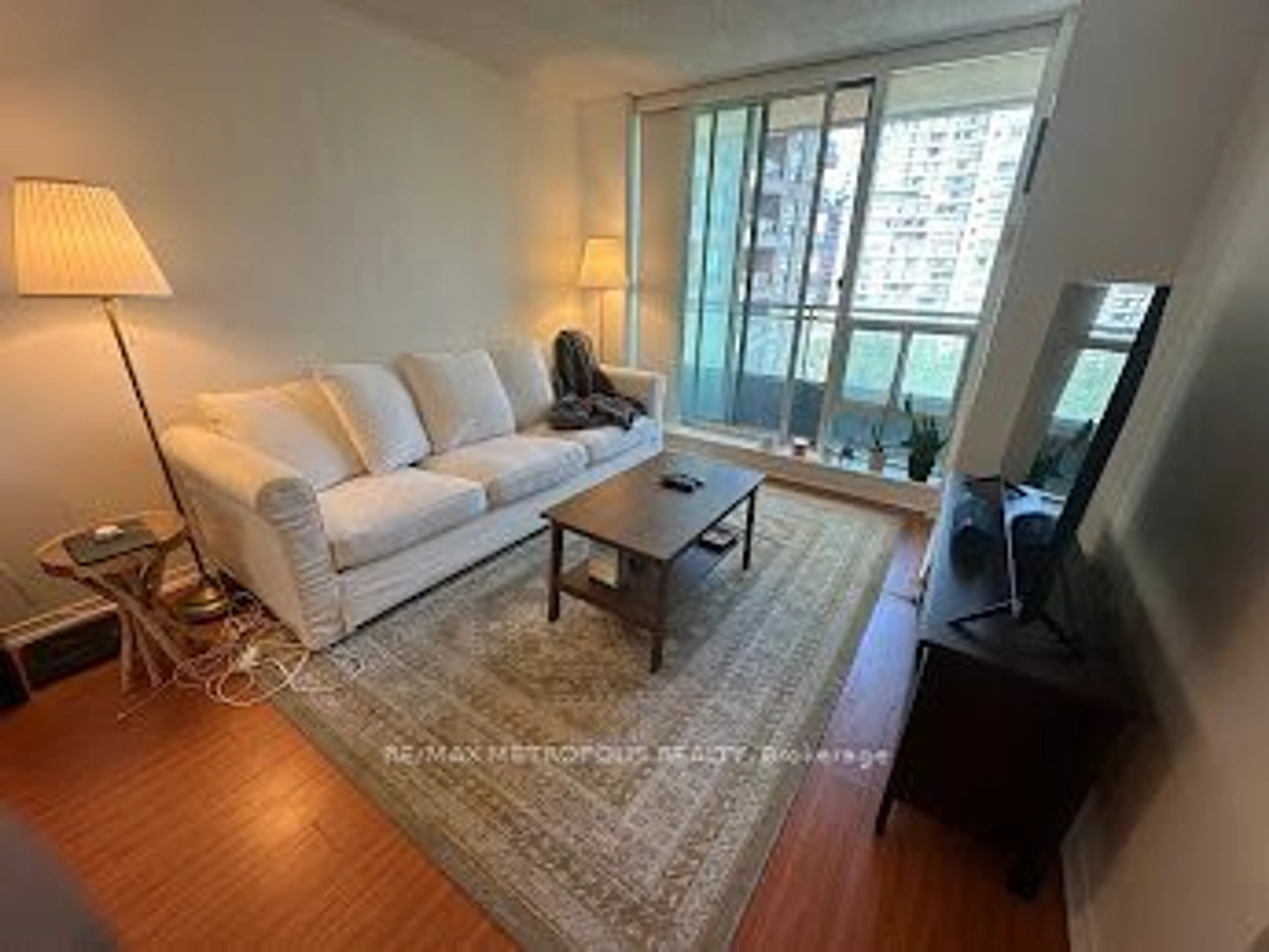 Living room, wood floors for 3 Pemberton Ave #905, Toronto Ontario M2M 4M1