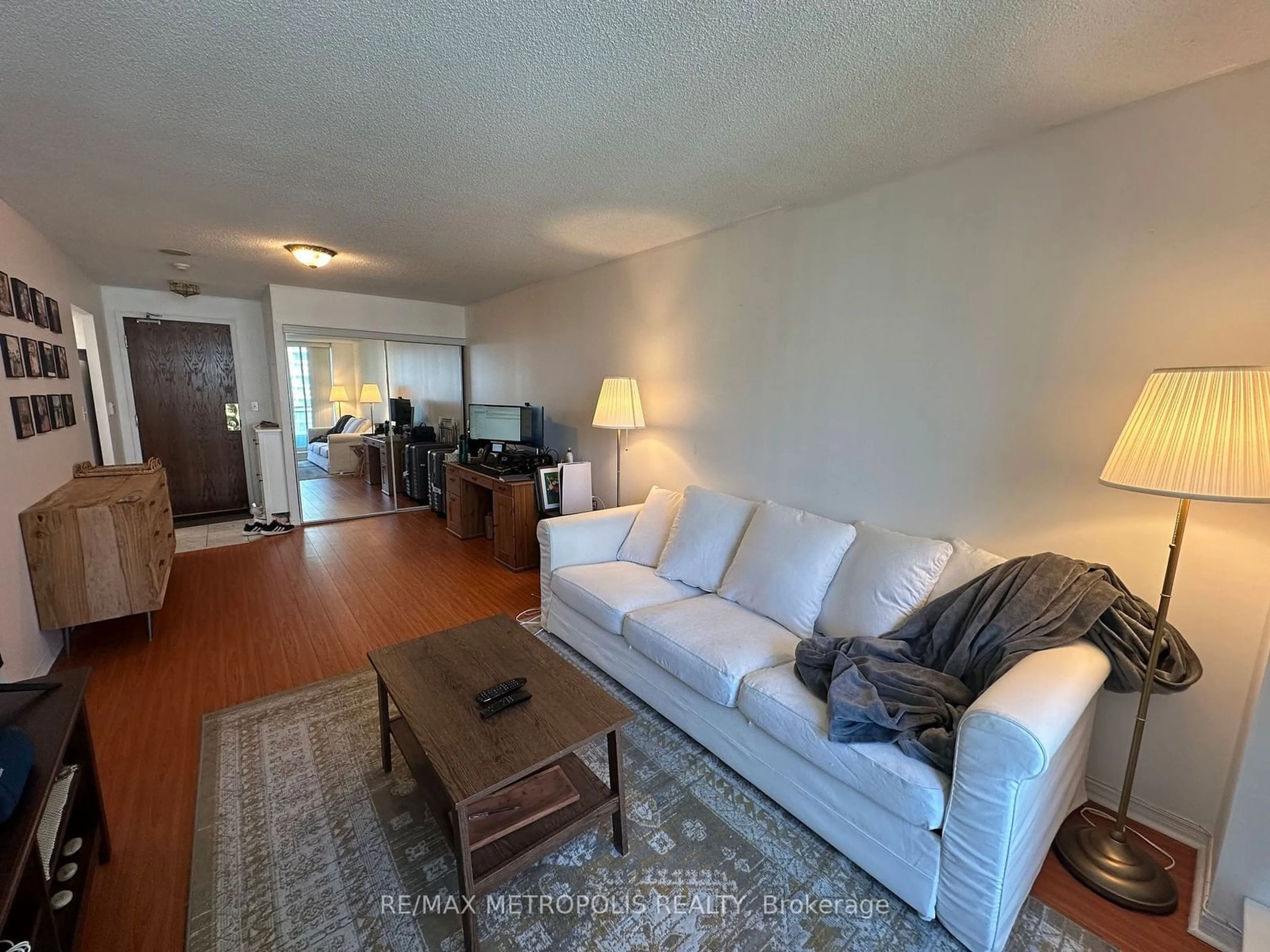 Living room, wood floors for 3 Pemberton Ave #905, Toronto Ontario M2M 4M1