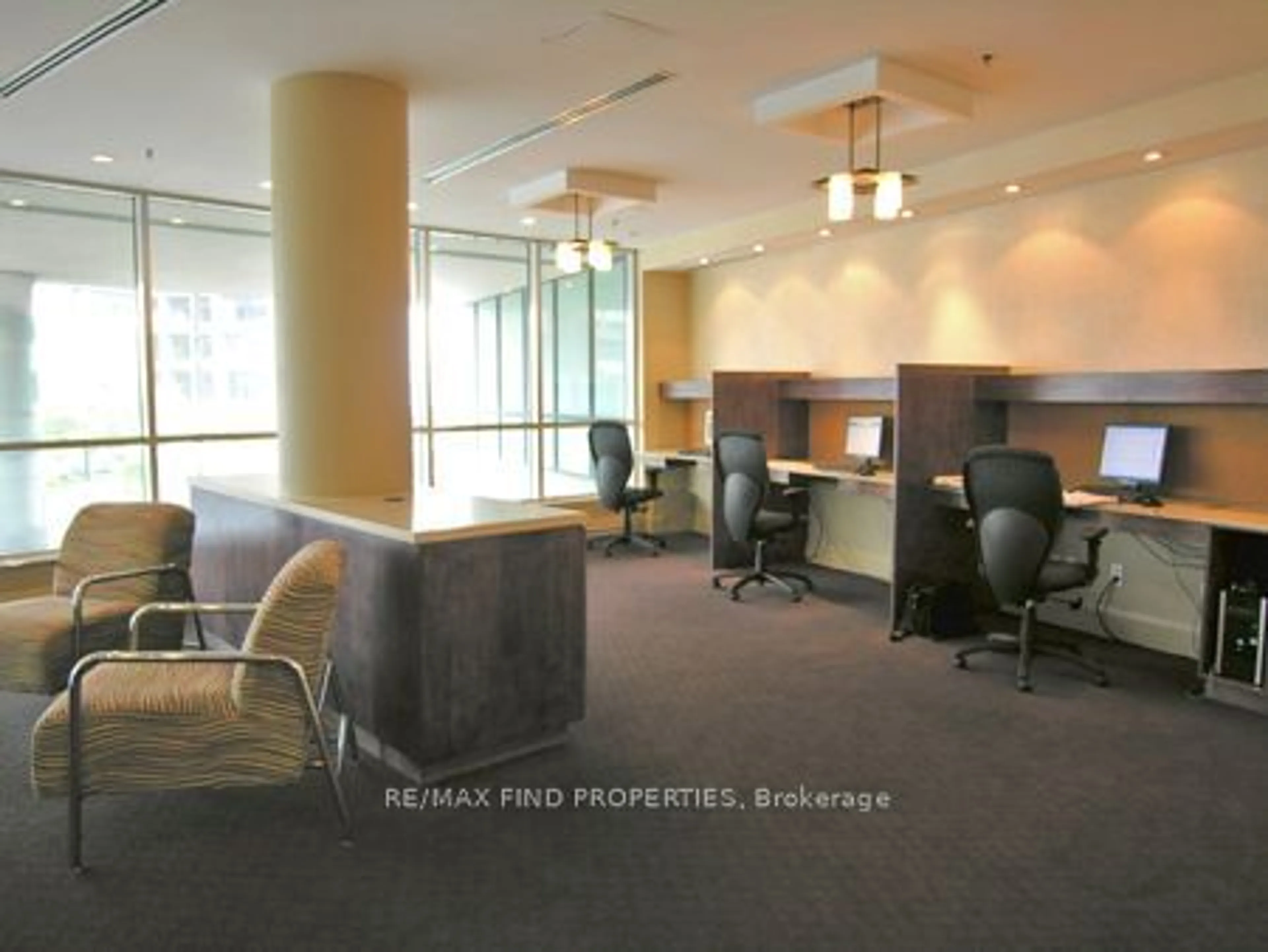 Indoor lobby, carpet floors for 12 Yonge St #1505, Toronto Ontario M5E 1Z9