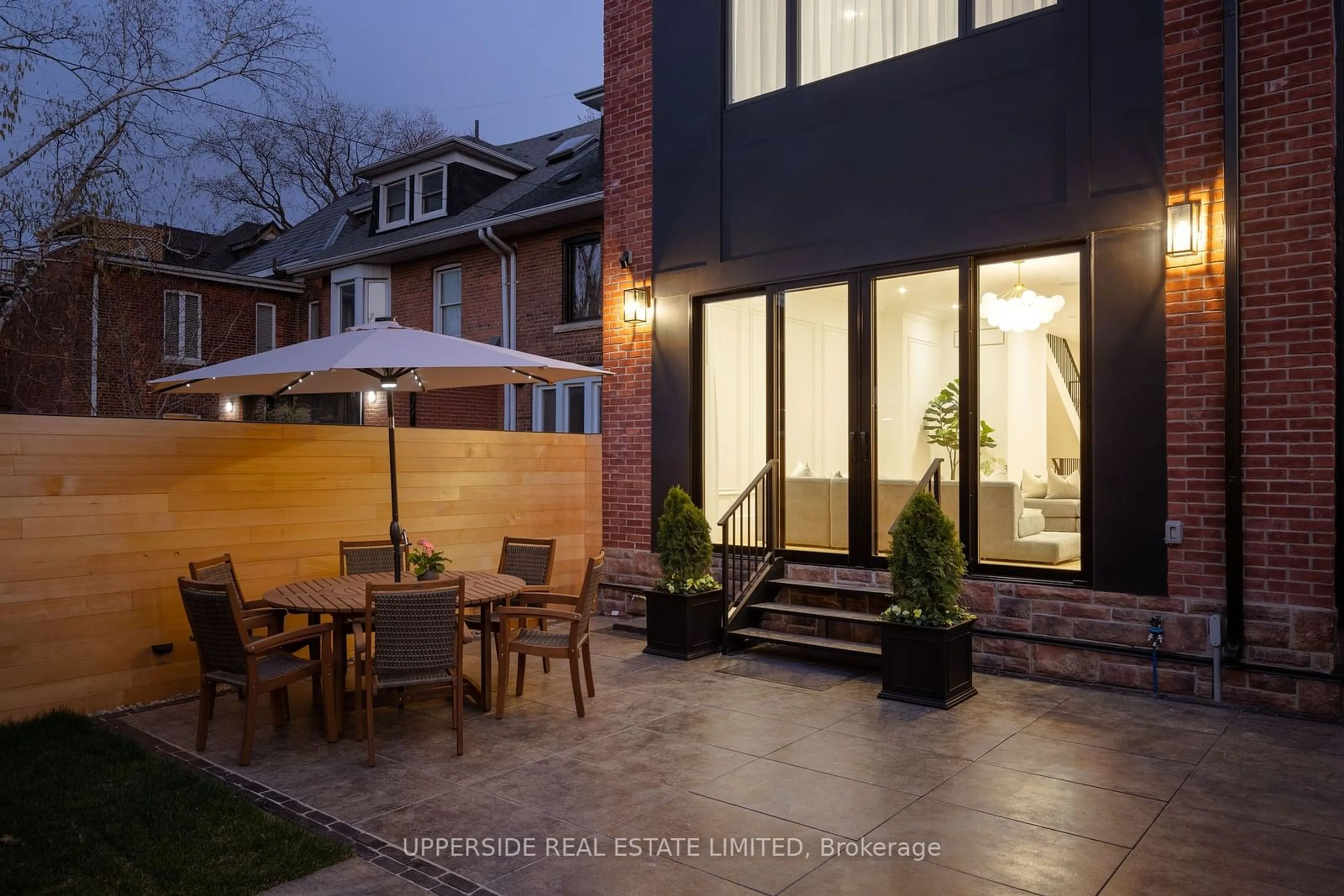 Home with brick exterior material for 22 Shannon St, Toronto Ontario M6J 2E7