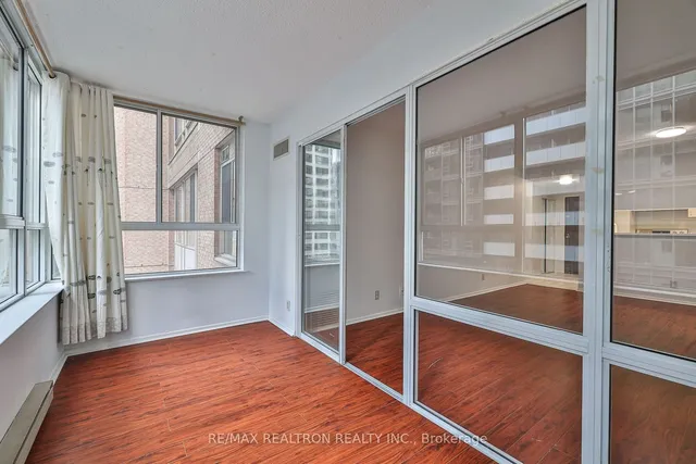 Additional property image - 44 Gerrard St Unit 811