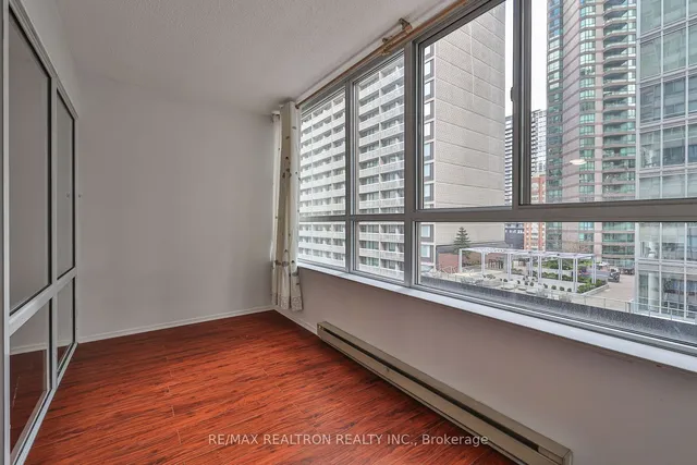 Additional property image - 44 Gerrard St Unit 811