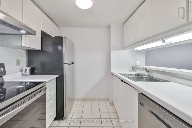 Additional property image - 44 Gerrard St Unit 811