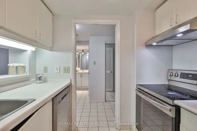 Additional property image - 44 Gerrard St Unit 811