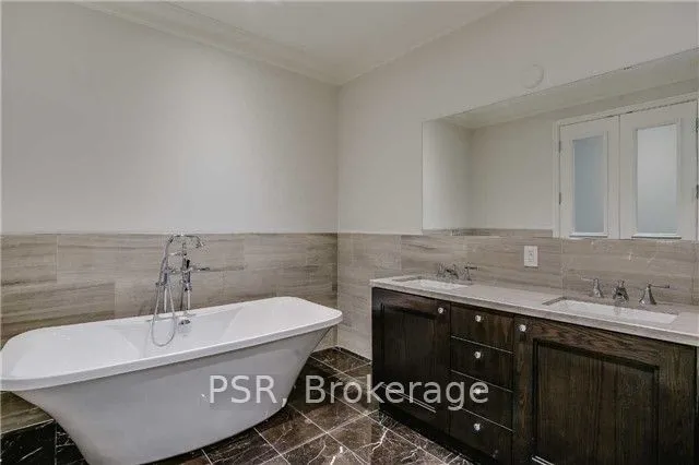Additional property image - 311 Bay St Unit 3901