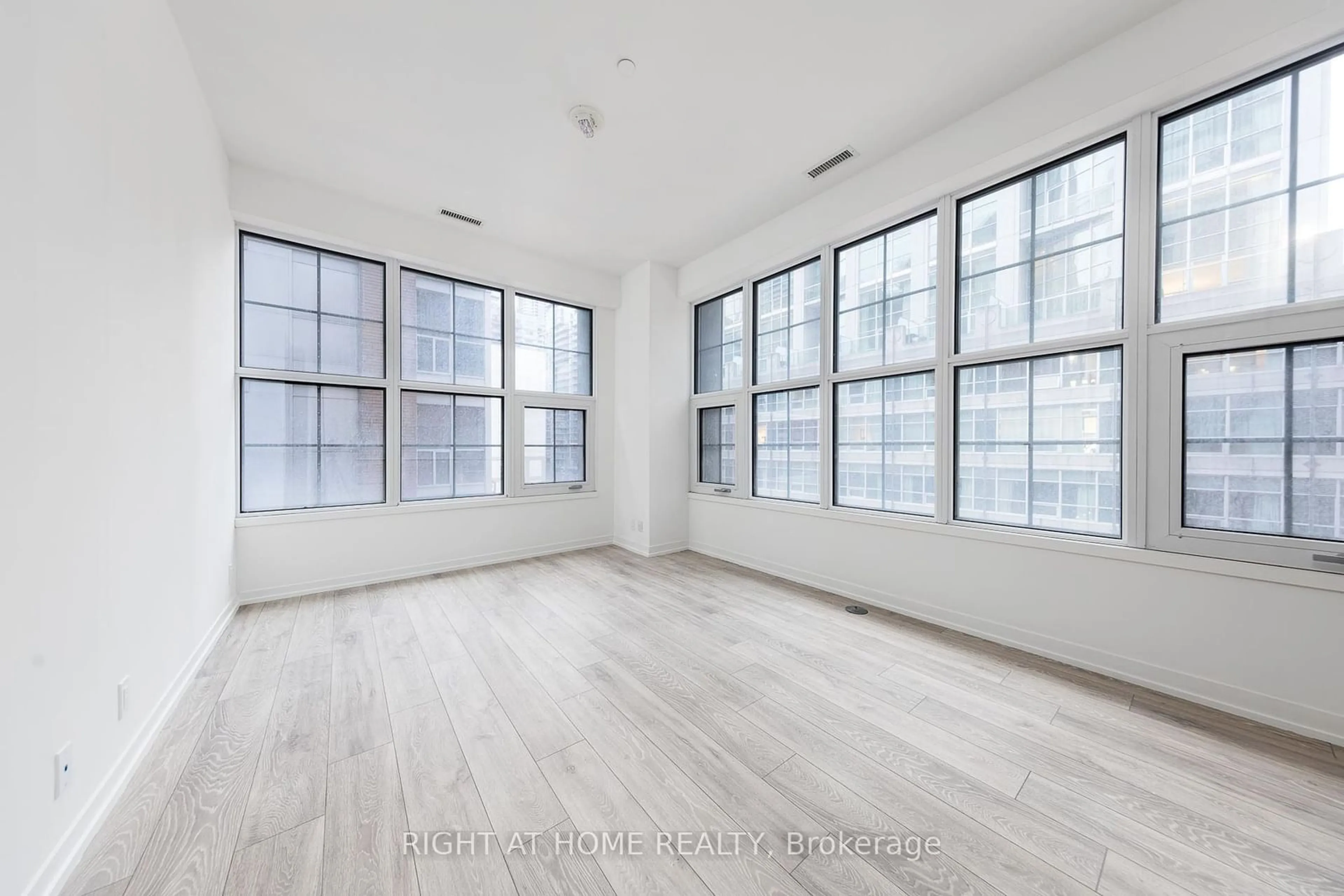 Other indoor space, wood floors for 55 Mercer St #605, Toronto Ontario M5V 0W4