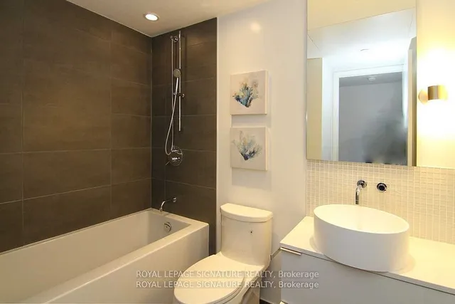 Additional property image - 185 Roehampton Ave Unit 303