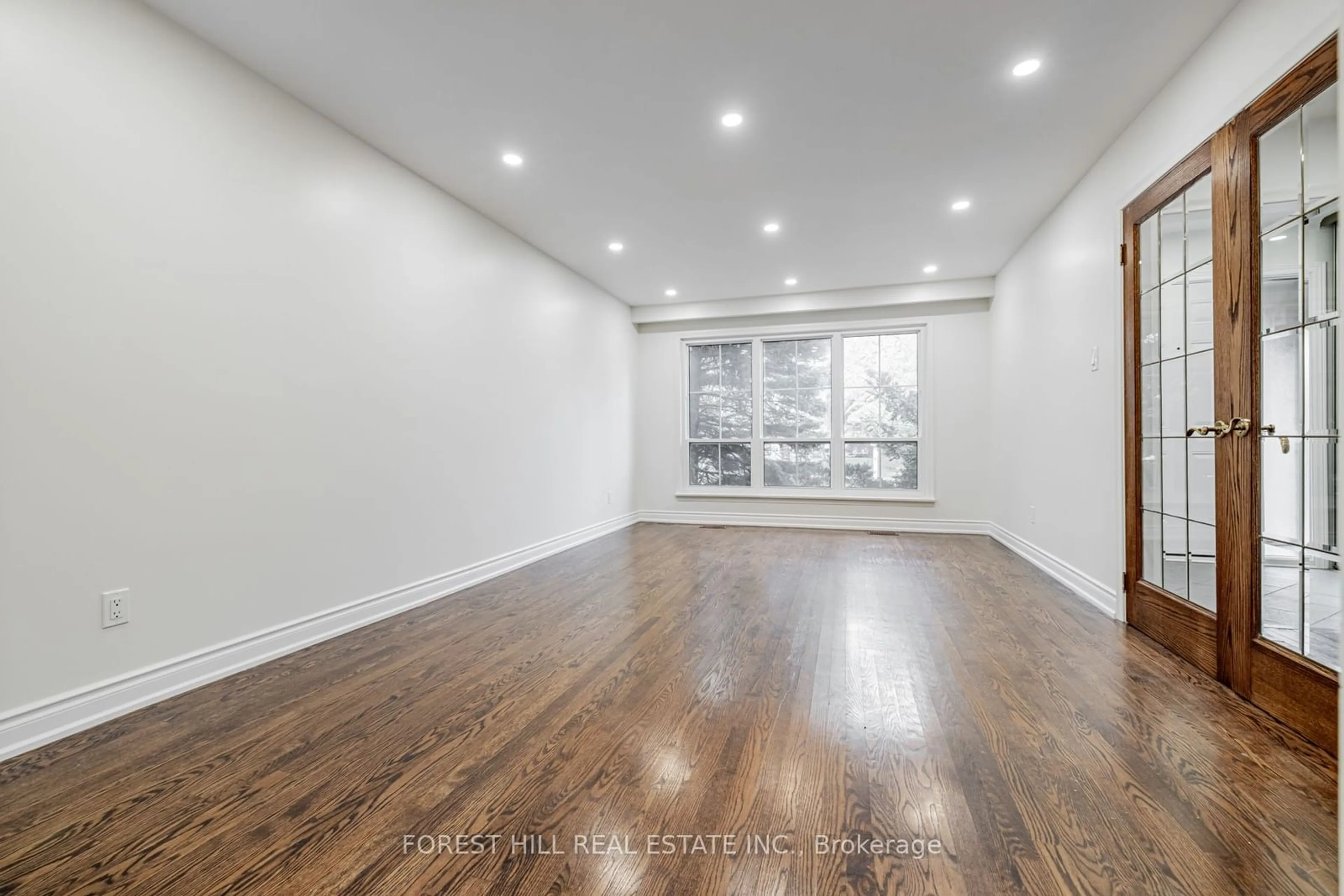 Other indoor space, wood floors for 11 Abbeywood Tr, Toronto Ontario M3B 3B4