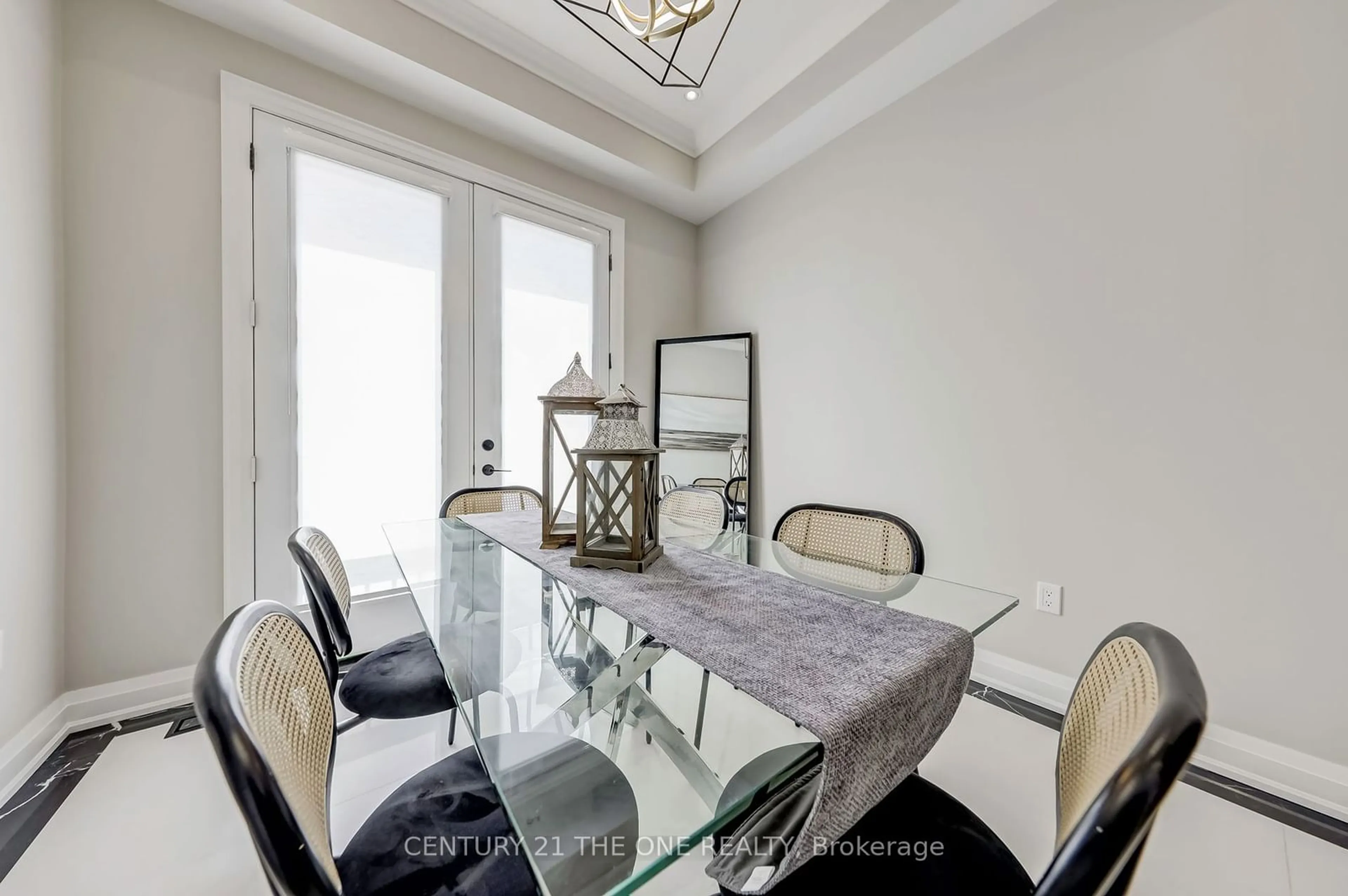 Dining room, wood floors, mountain for 228 Mcrae Dr, Toronto Ontario M4G 1T5