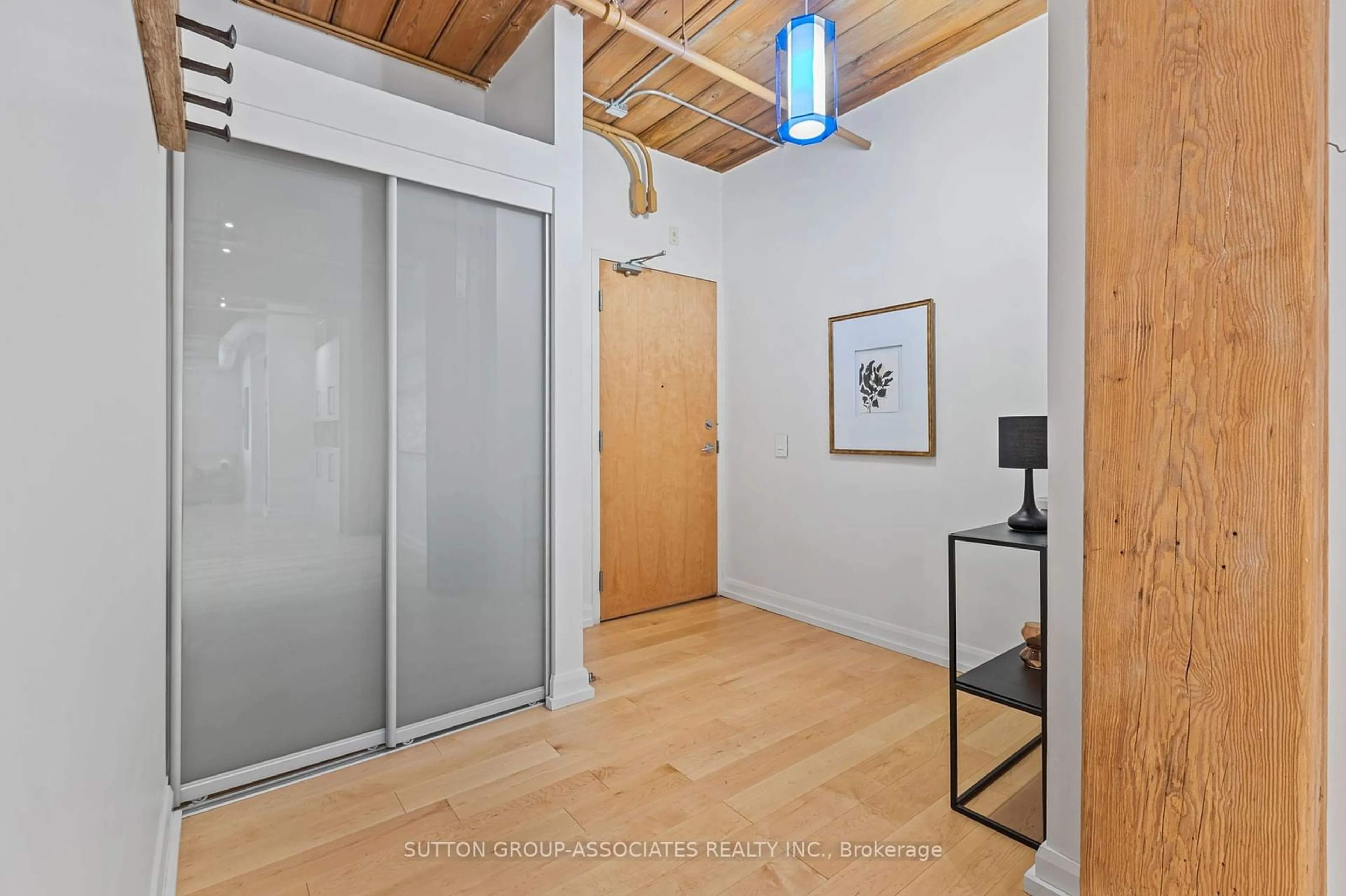 Other indoor space, wood floors for 993 Queen St #109, Toronto Ontario M6J 1H2