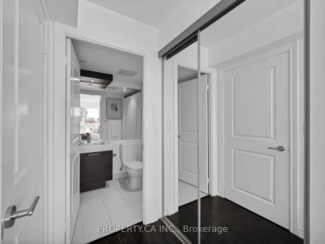 Additional property image - 386 Yonge St Unit 2105
