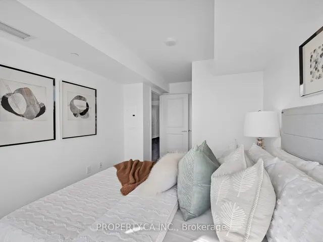 Additional property image - 386 Yonge St Unit 2105