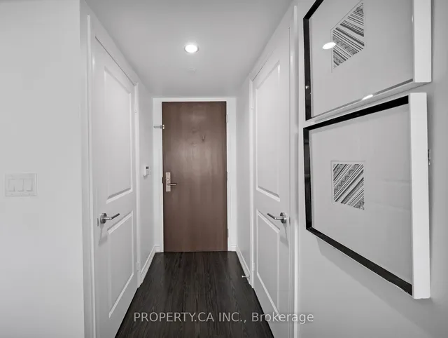 Additional property image - 386 Yonge St Unit 2105