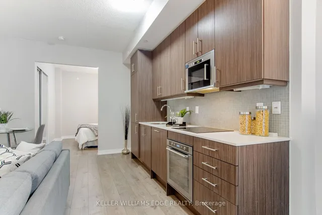 Additional property image - 297 College St Unit 628