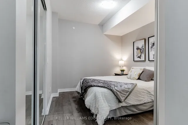 Additional property image - 297 College St Unit 628