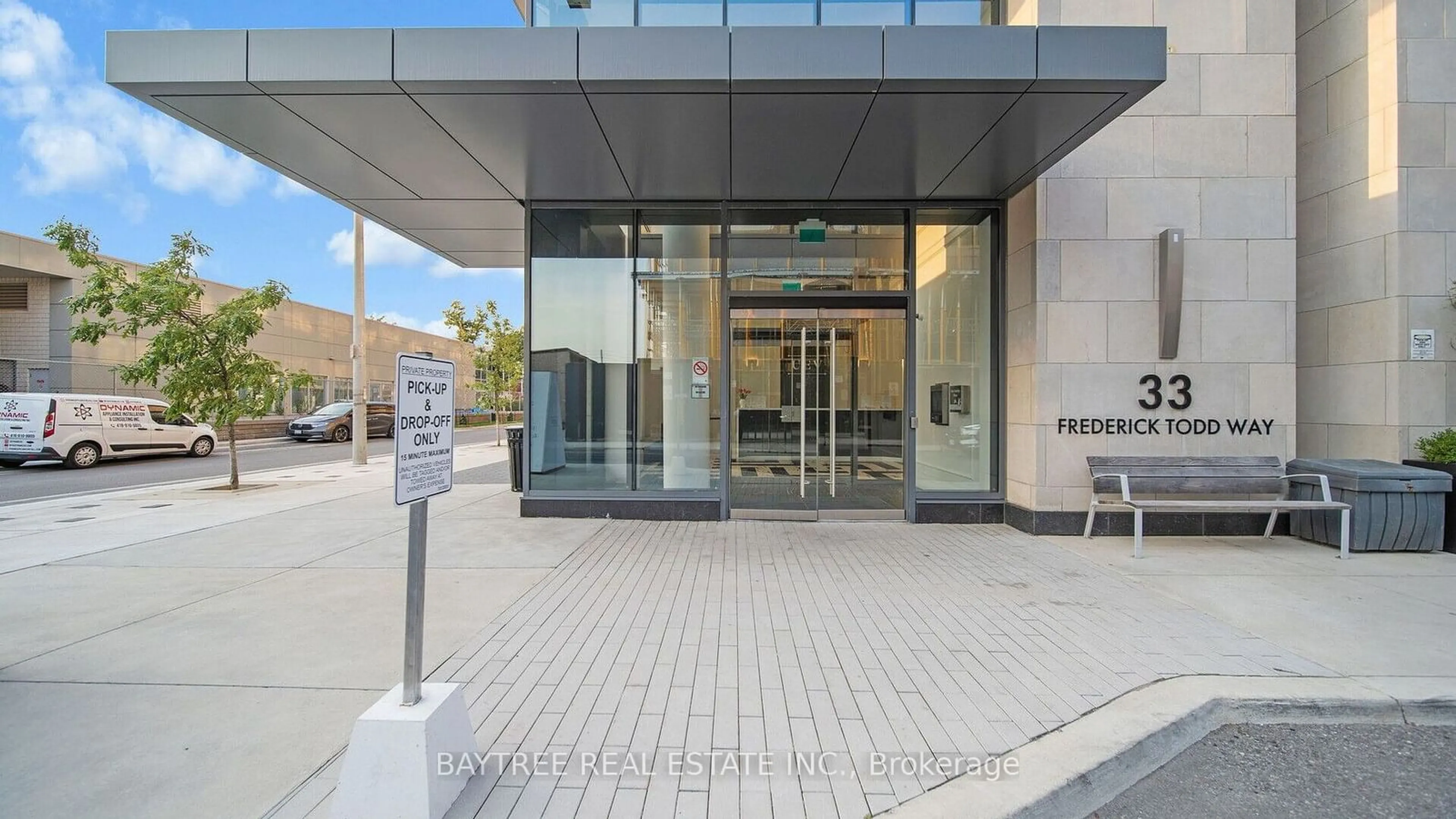 Indoor foyer for 33 Frederick Todd Way #613, Toronto Ontario M4G 0C9