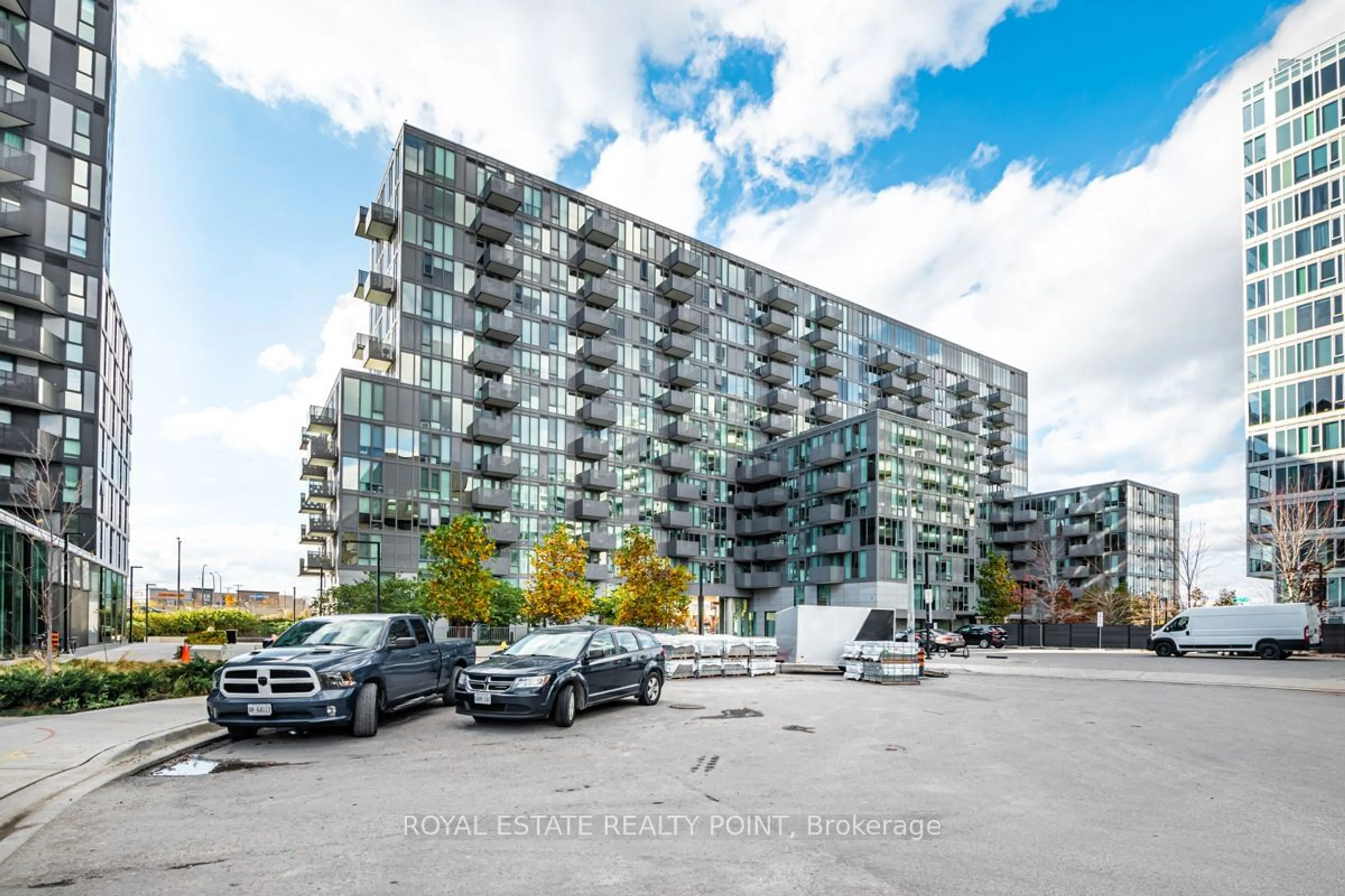 A pic from exterior of the house or condo, the front or back of building for 38 Monte Kwinter Crt #1113, Toronto Ontario M3H 0E2