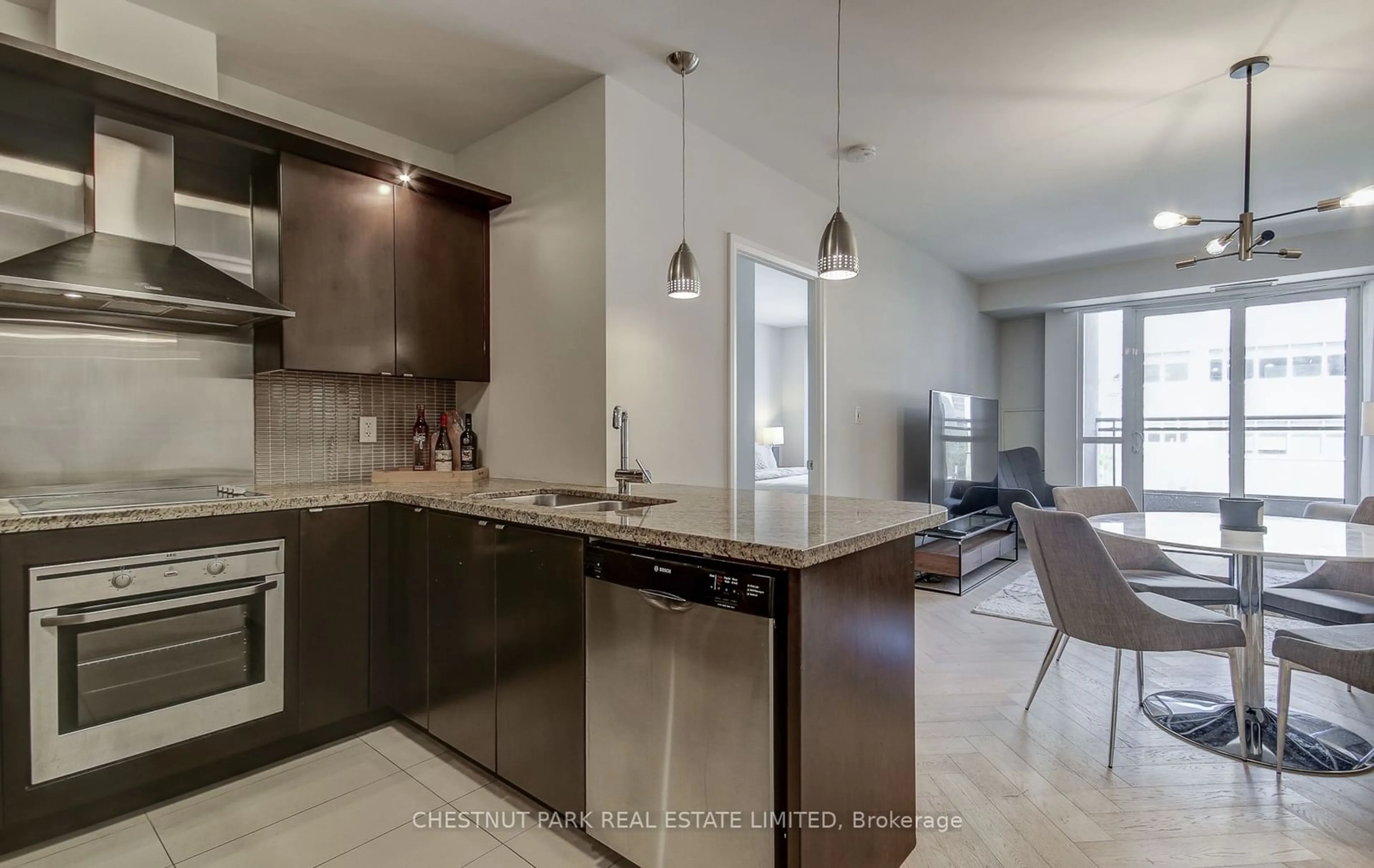 Open concept kitchen for 1430 Yonge St #302, Toronto Ontario M4T 1Y6