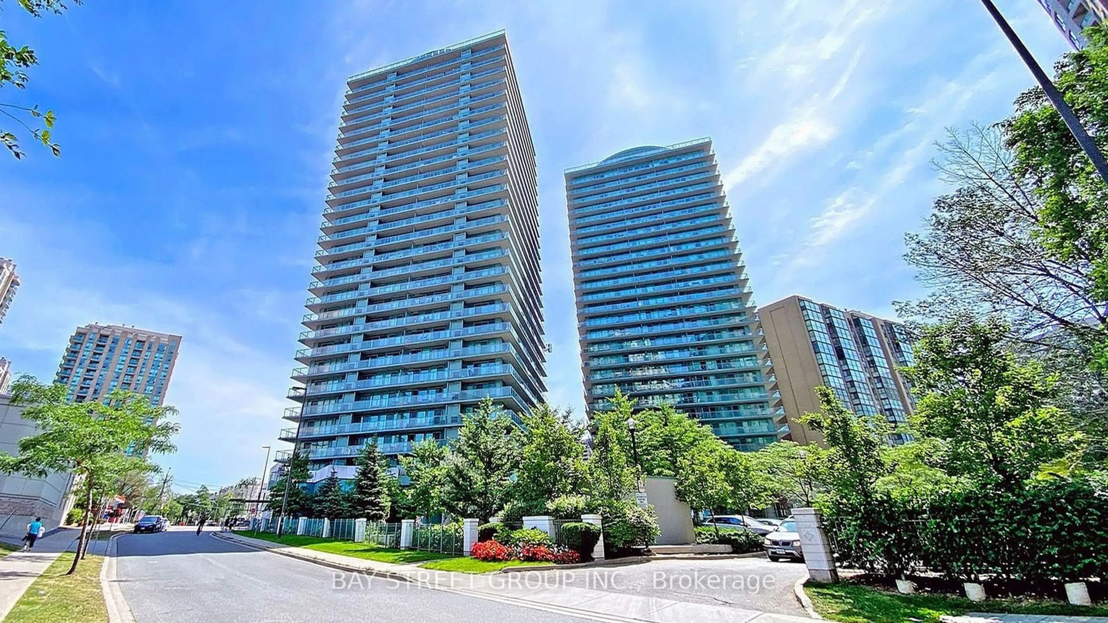 A pic from exterior of the house or condo, the front or back of building for 5500 Yonge St #803, Toronto Ontario M2N 7L1