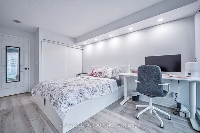 Additional property image - 5500 Yonge St Unit 803