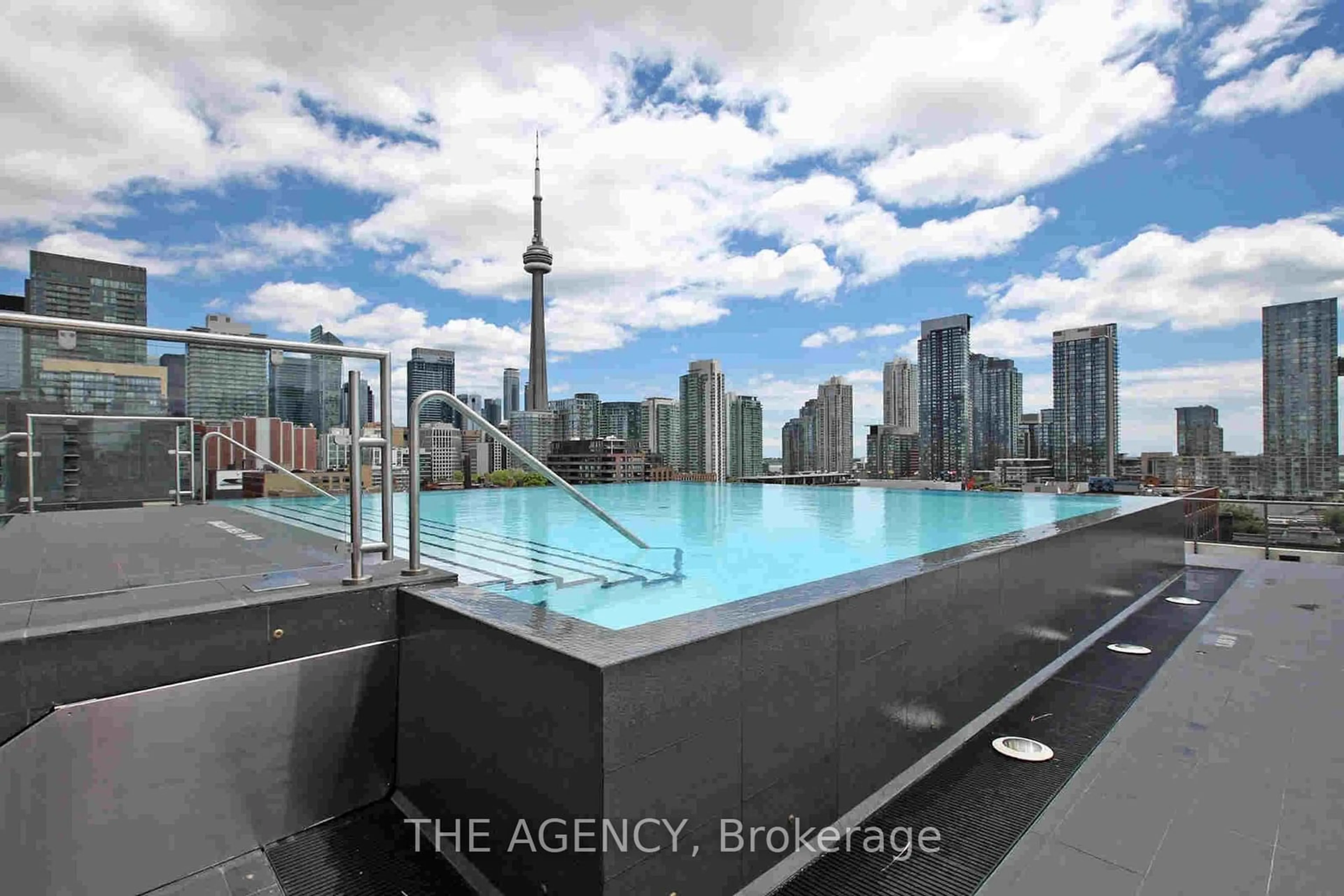 Indoor or outdoor pool for 560 King St #1011, Toronto Ontario M5V 0L6