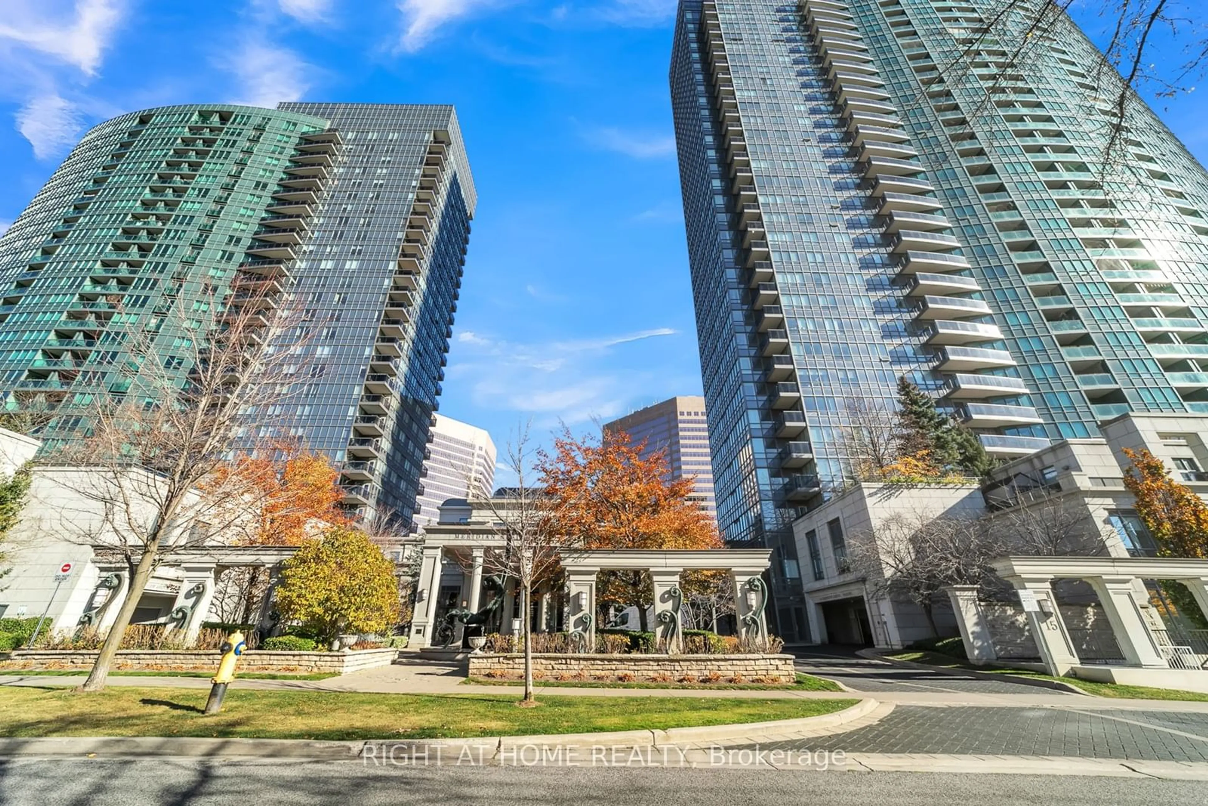 A pic from exterior of the house or condo, the view of city buildings for 15 greenview Ave #408, Toronto Ontario M2M 4M7