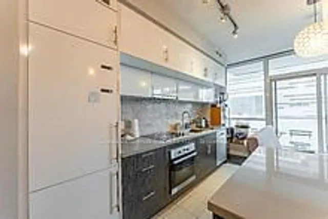 Additional property image - 8 Mercer St Unit 401