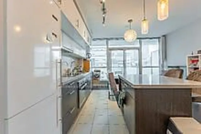Additional property image - 8 Mercer St Unit 401