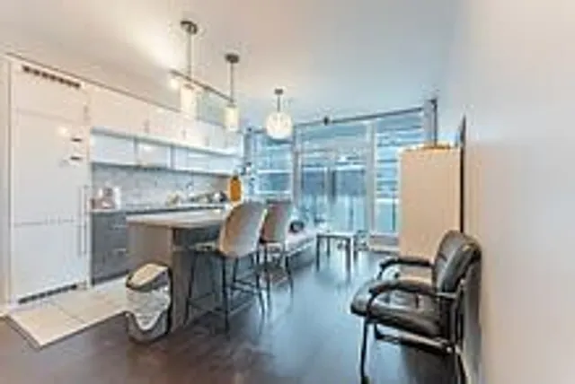 Additional property image - 8 Mercer St Unit 401
