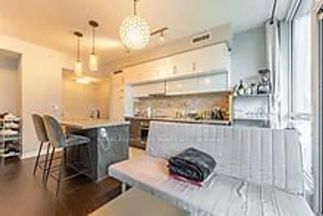 Additional property image - 8 Mercer St Unit 401