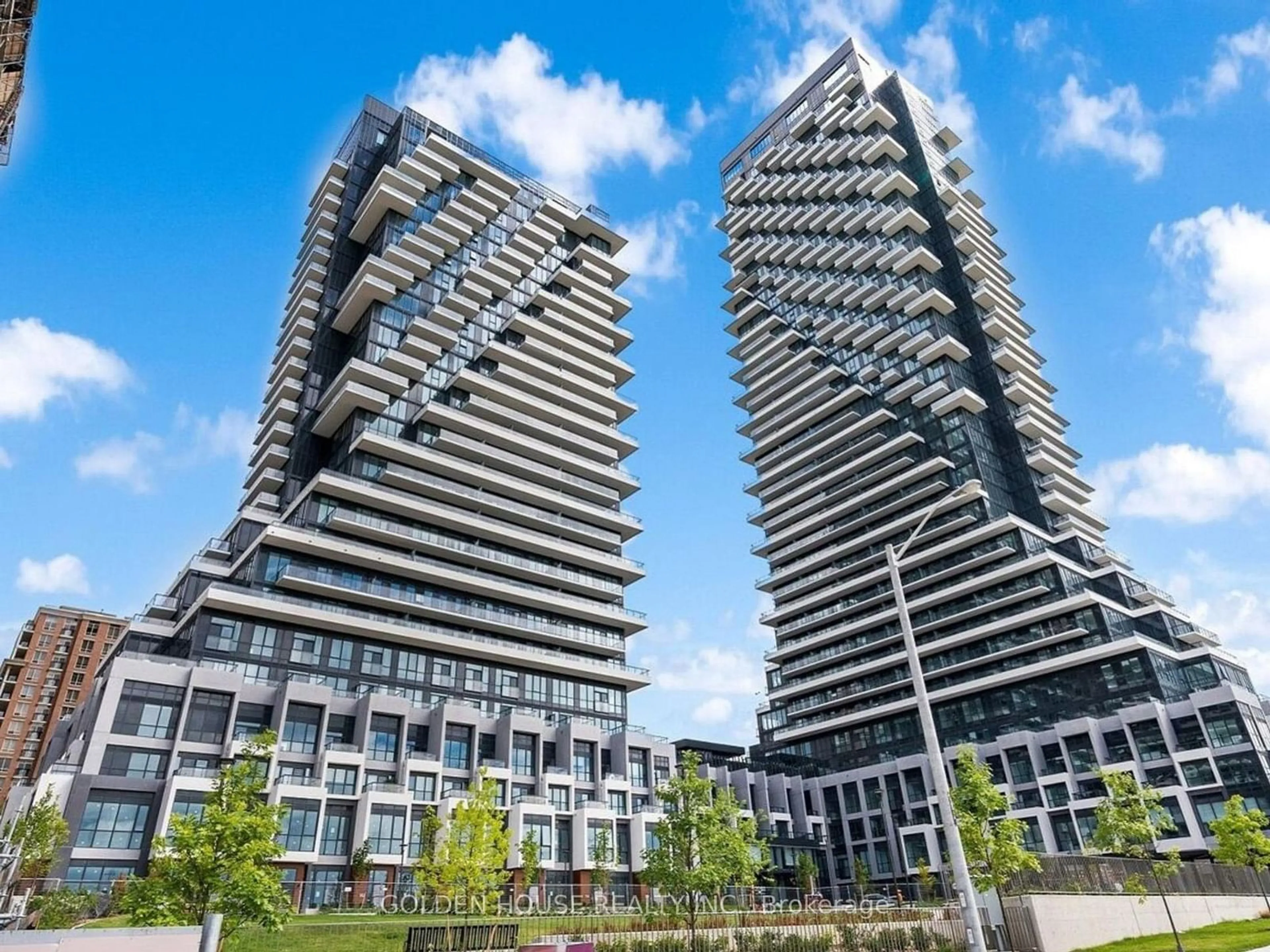 A pic from exterior of the house or condo, the view of city buildings for 30 Inn On the Park Dr #903, Toronto Ontario M3C 0P7