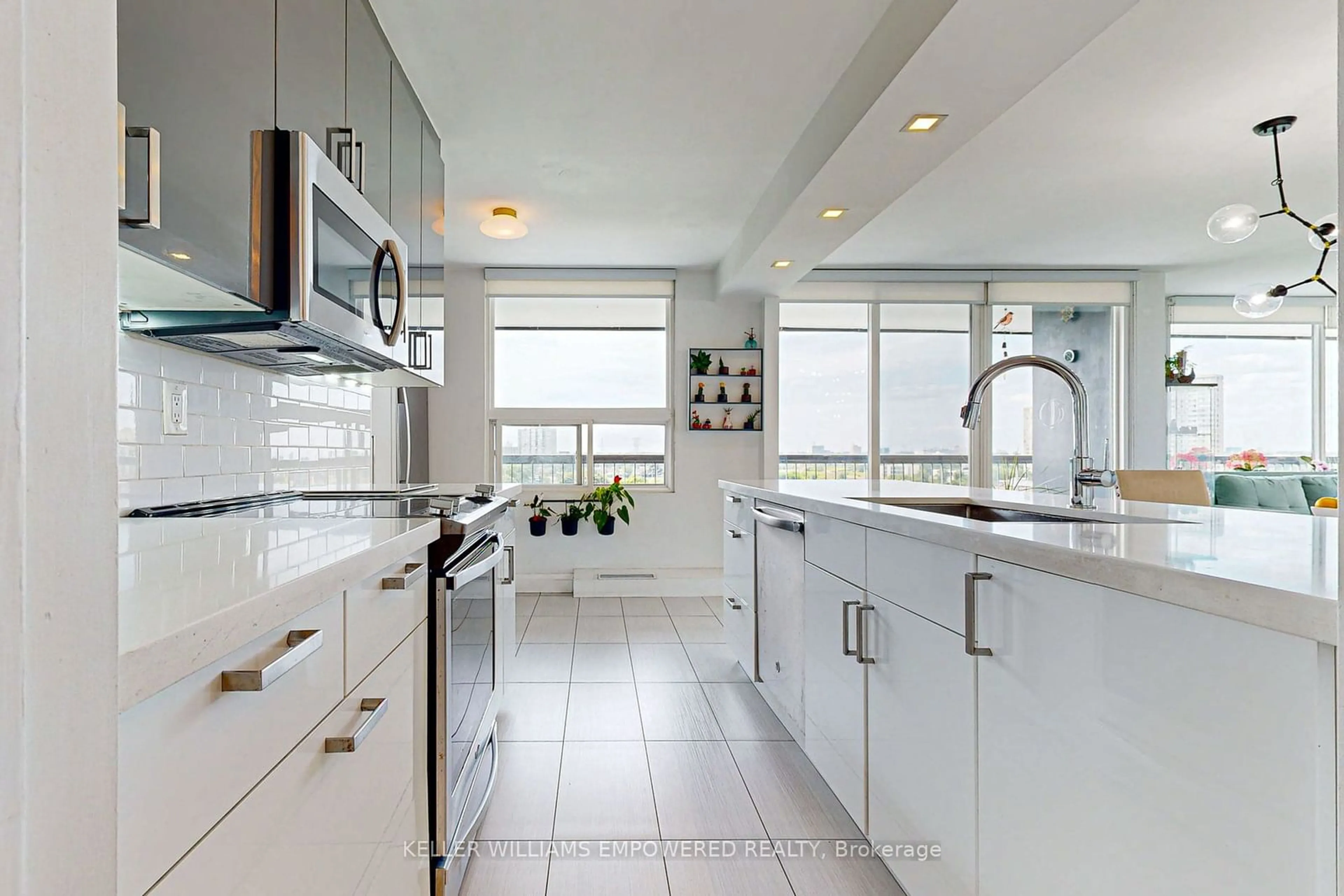 Contemporary kitchen, ceramic floors for 115 Antibes Dr #1006, Toronto Ontario M2R 2Y9