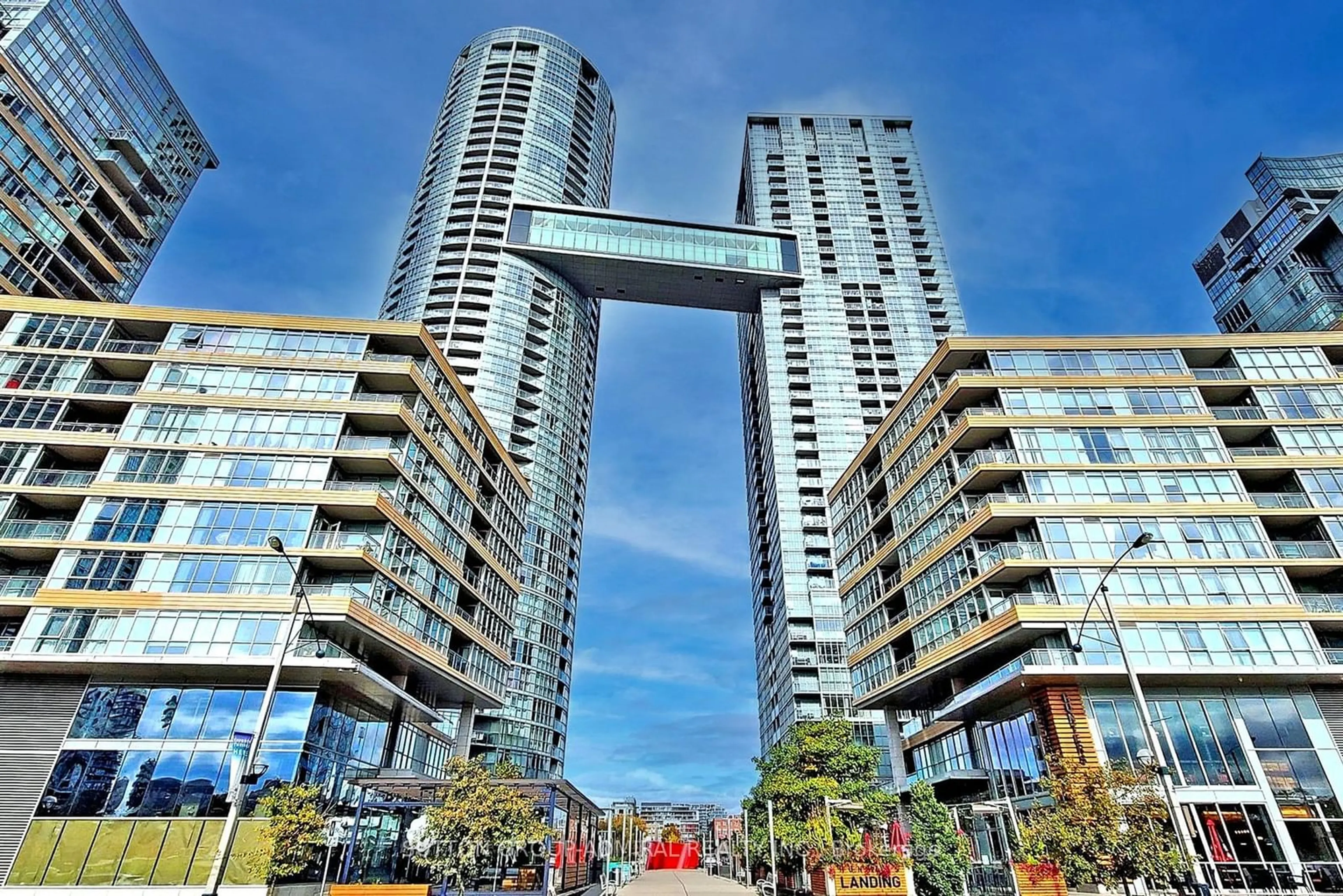 A pic from exterior of the house or condo, the view of city buildings for 15 Iceboat Terr #3111, Toronto Ontario M5V 4A5