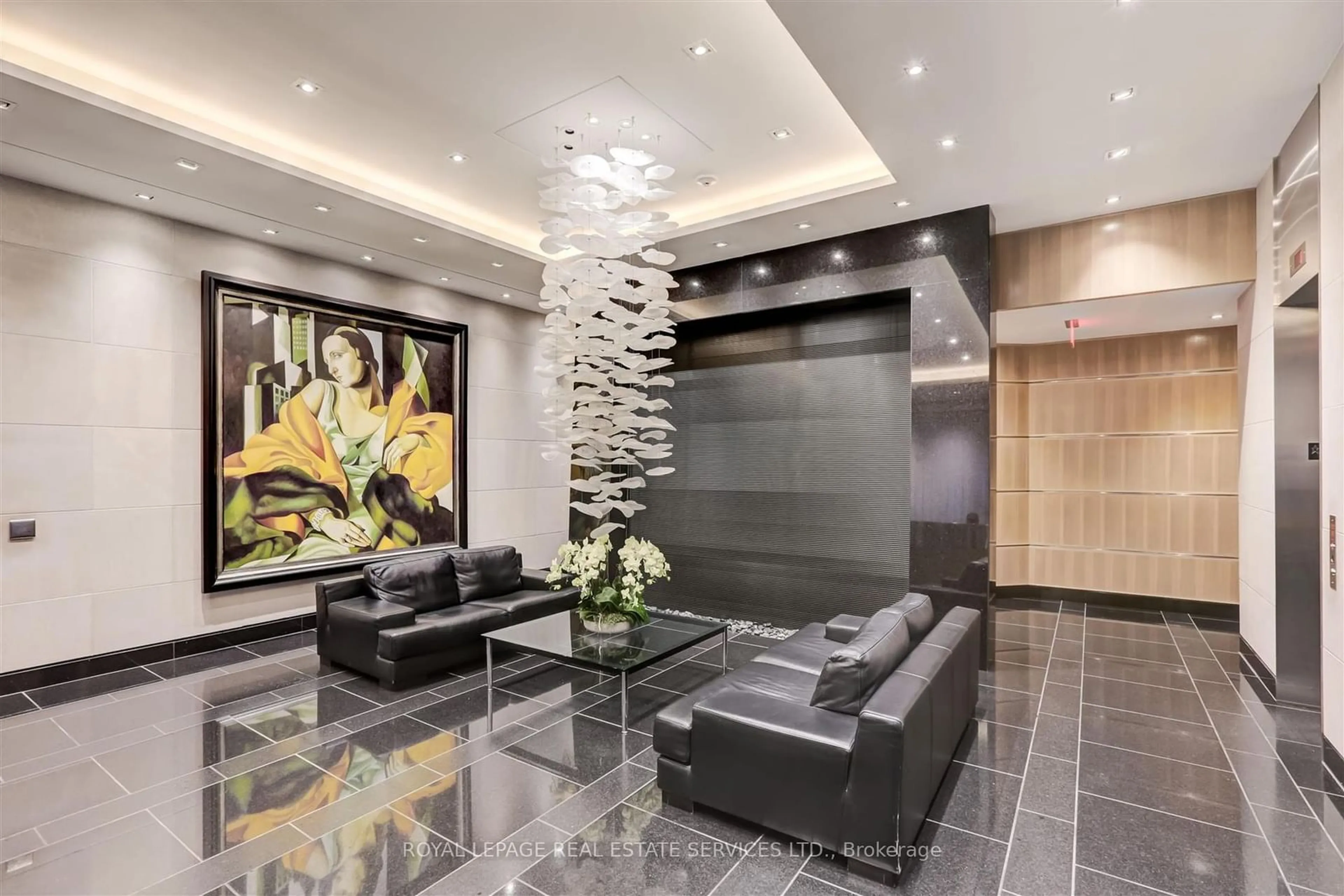 Indoor lobby, ceramic floors for 206 Bloor St #902, Toronto Ontario M5S 1T8