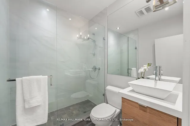 Additional property image - 100 Roe Ave