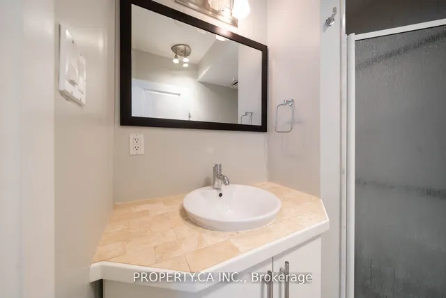 Additional property image - 473 Dupont St Unit 3