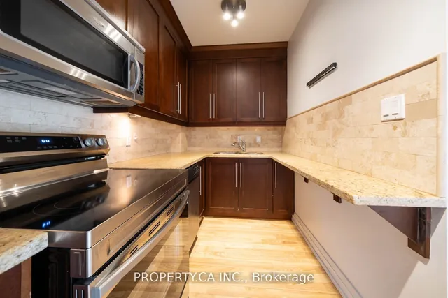 Additional property image - 473 Dupont St Unit 3