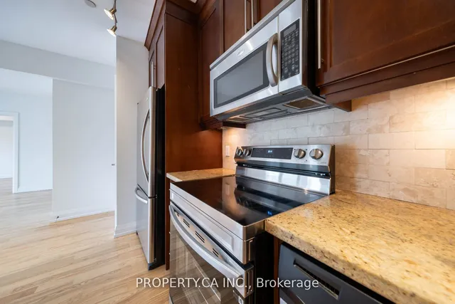 Additional property image - 473 Dupont St Unit 3