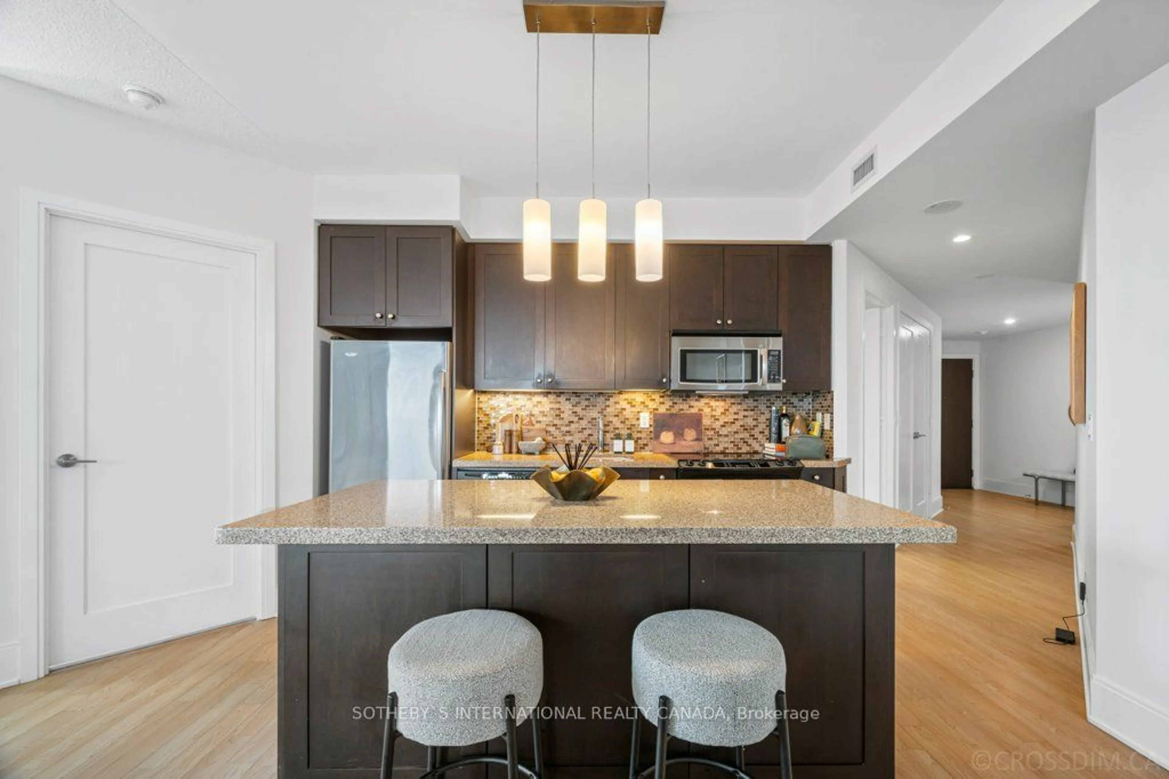 Contemporary kitchen, wood floors, mountain for 25 Broadway Ave #1907, Toronto Ontario M4P 1T7